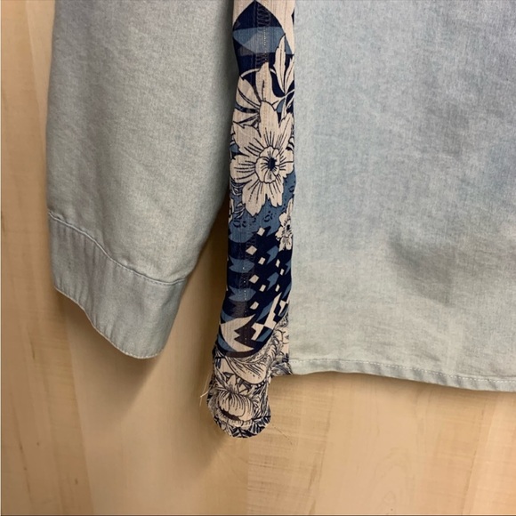 KIKNT Button Down Blouse Size Large - Picture 8 of 10